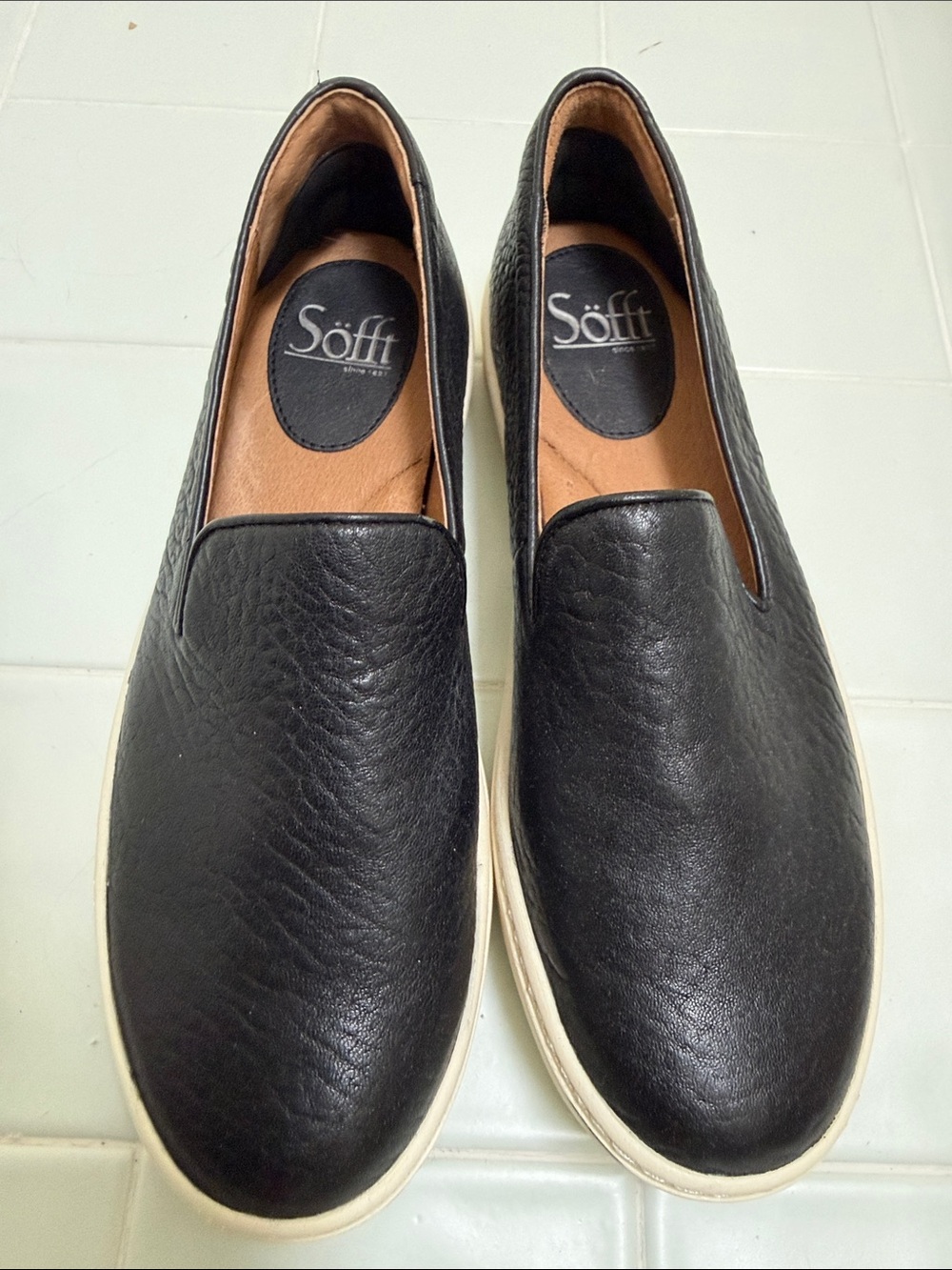 Sofft Black Leather Slip Ons Womens Size 6.5